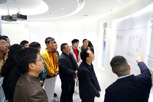 課堂搬進企業 重理工師生身臨“企”境，探索新材料技術研發新篇章